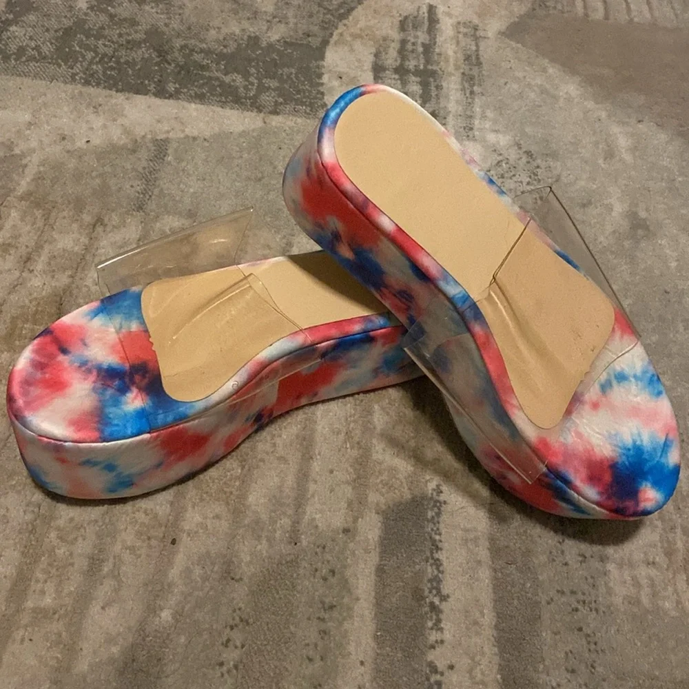 Colorful Platforms - Picture 2 of 2